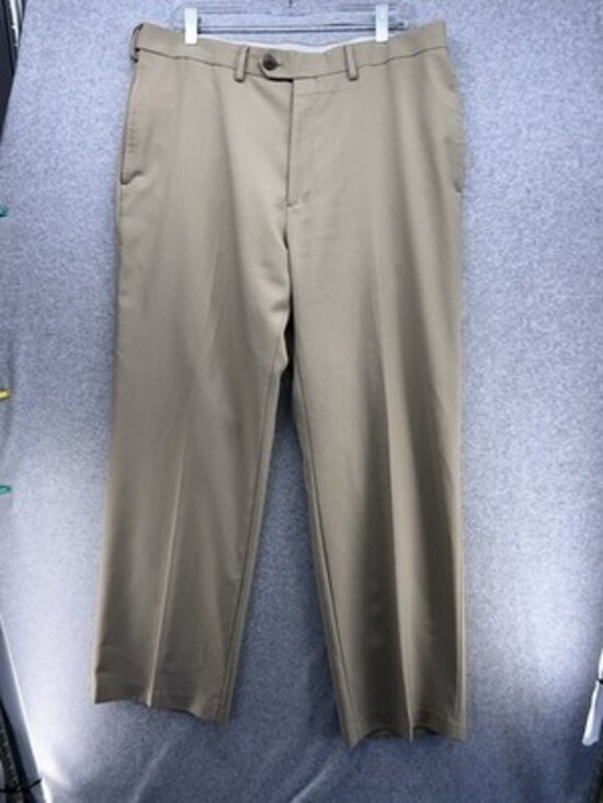 Haggar Other - Hagger Mens Khakis Size 36x30 Classic Fit Beige Buttons Belt Loops Vietnam